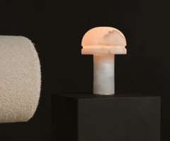 Die Eleganz des Alabaster-Minimalist-Tischlampen-Designs