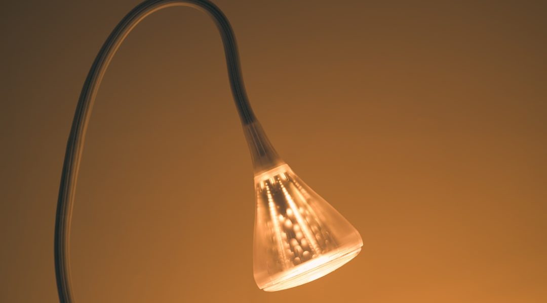 Der elegante Wohnzimmer Leinenlampenschirm-Stehlampe