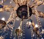 Eleganter Artikel: Französischer Vintage-Kronleuchter & runder Esstisch